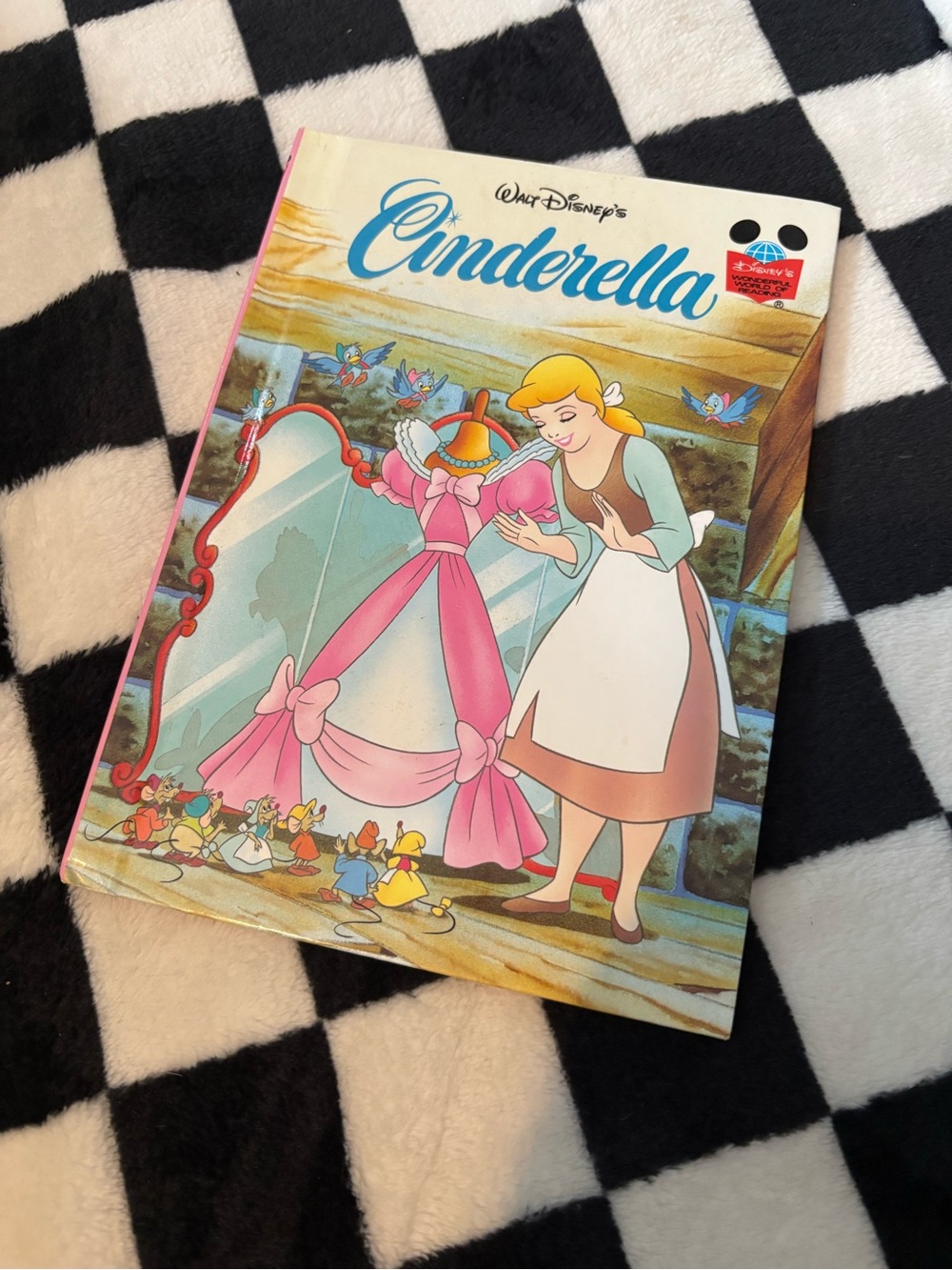 Cinderella Disney book